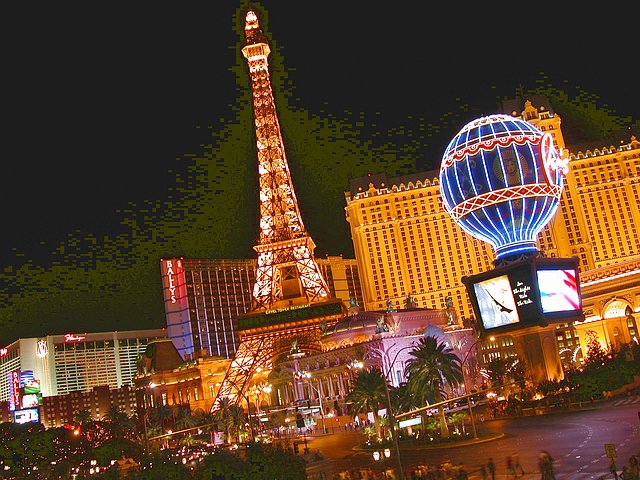 <b>Paris  nuit